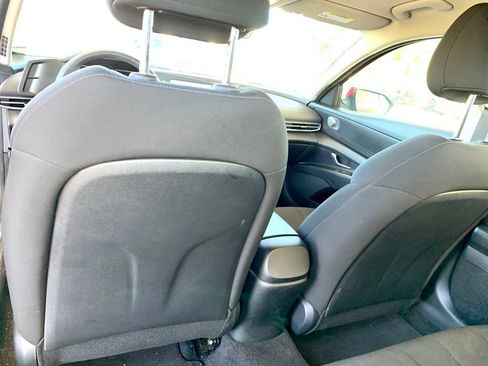 Used 2021 Hyundai Elantra SEL w/ Cargo Package FWD image 14