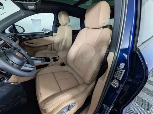 New 2026 Porsche Macan AWD/4WD image 5