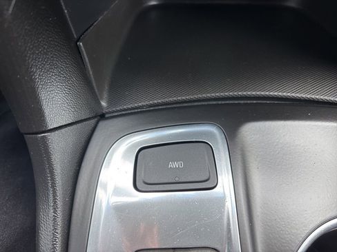 Used 2018 Chevrolet Equinox LT image 35