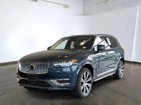 Used 2024 Volvo XC90 T8 Plus AWD/4WD image 1