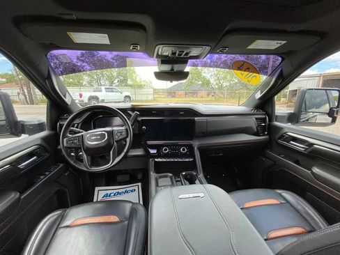 Used 2024 GMC Sierra 2500 AT4 w/ AT4 Premium Plus Package AWD/4WD image 15