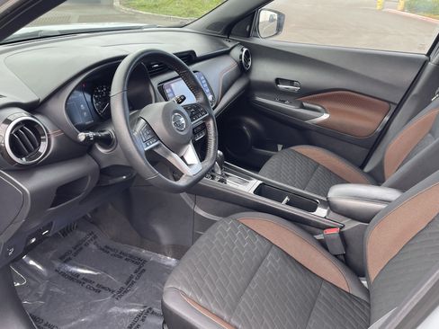 Used 2021 Nissan Kicks SR w/ Interior Electronics Package FWD image 10