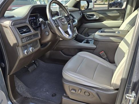 Used 2021 GMC Yukon SLT w/ SLT Luxury Package image 8