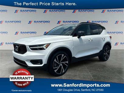 Used 2022 Volvo XC40 T5 R-Design w/ Advanced Package