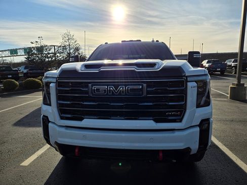 Used 2025 GMC Sierra 2500 AT4 w/ AT4 Premium Plus Package image 2