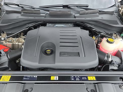 New 2026 Land Rover Range Rover SE image 31
