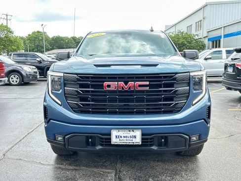 Used 2026 GMC Sierra 1500 Elevation w/ Elevation Select Package AWD/4WD image 2