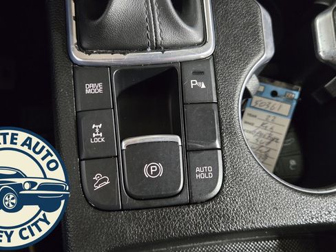 Used 2022 Kia Sportage SX image 18