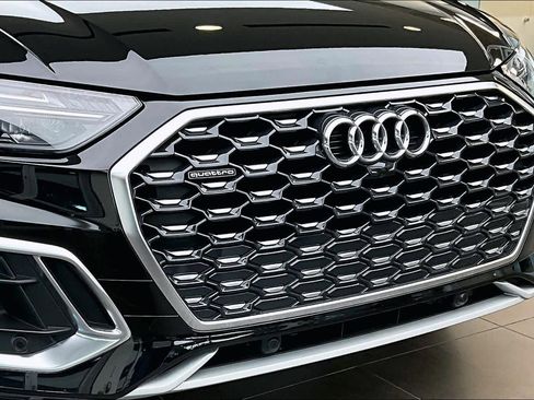 Used 2023 Audi Q5 2.0T Premium w/ Convenience Package image 33