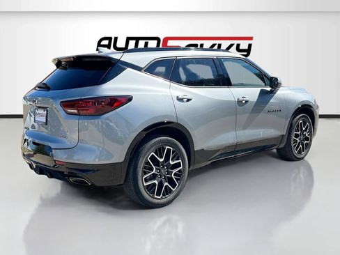 Used 2023 Chevrolet Blazer RS FWD image 7