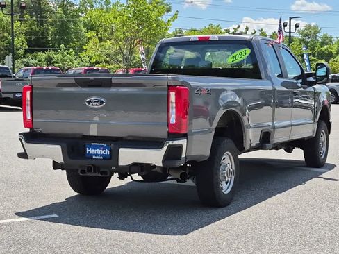 Used 2023 Ford F250 XL w/ Snow Plow/Camper Package AWD/4WD image 3