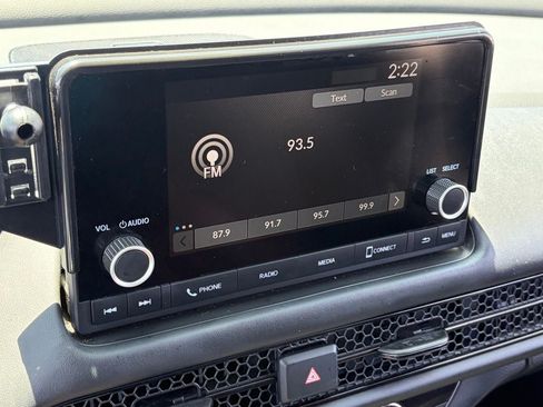 Used 2025 Honda HR-V LX image 10