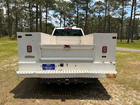 Used 2019 GMC Sierra 3500 2WD Crew Cab w/ Sierra Convenience Package image 4