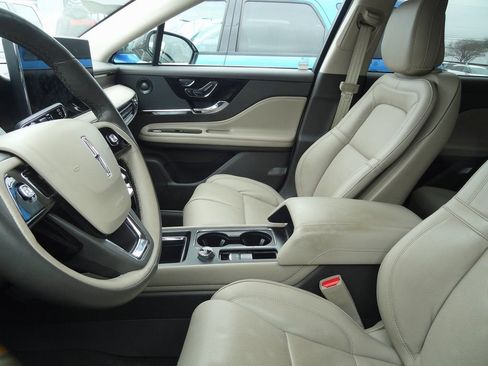 Certified 2024 Lincoln Corsair Reserve w/ Equipment Group 202A image 15