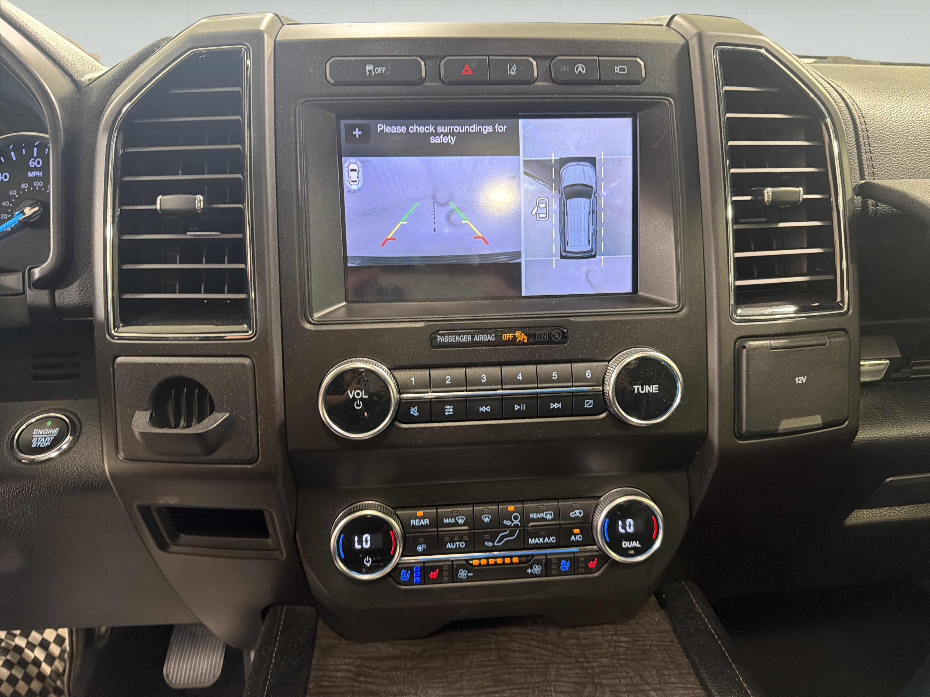 Used 2019 Ford Expedition Limited w/ Equipment Group 302A RWD image 19