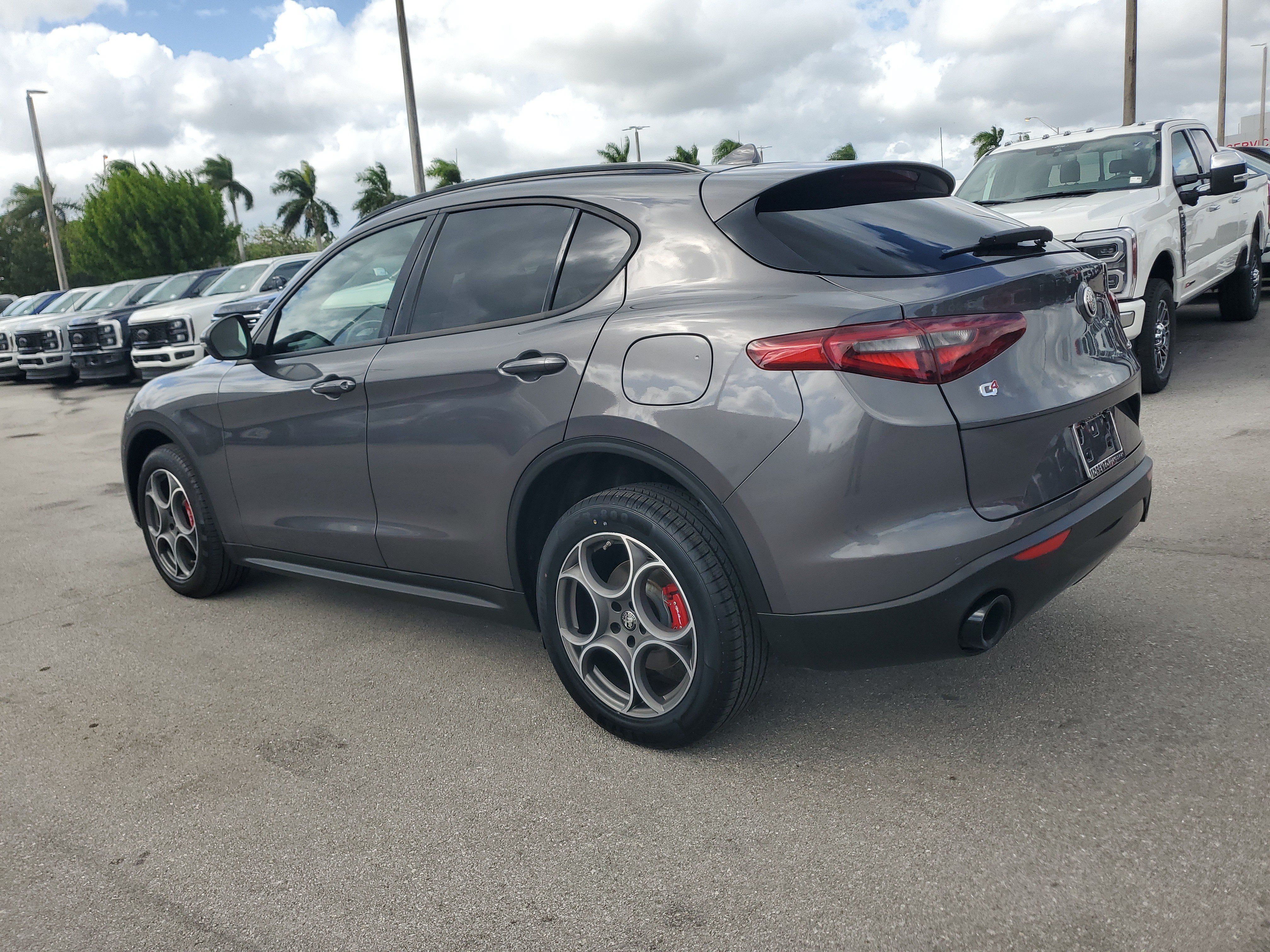 Used 2022 Alfa Romeo Stelvio Sprint AWD/4WD image 7