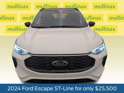 Used 2024 Ford Escape ST-Line w/ Tech Pack #1 image 12