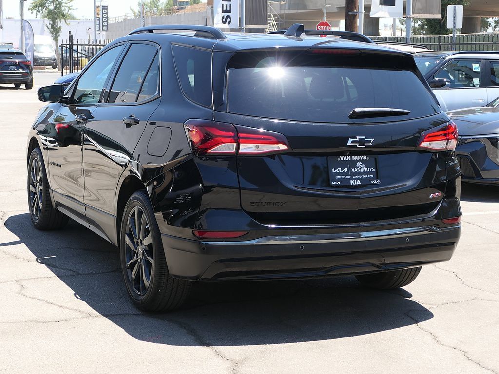 Used 2023 Chevrolet Equinox RS w/ RS Leather Package FWD image 6