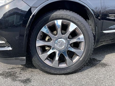 Used 2017 Buick Enclave Premium w/ Experience Buick Package image 4
