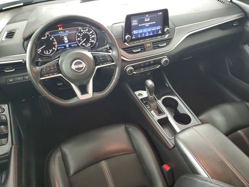 Used 2024 Nissan Altima 2.5 SR FWD image 15