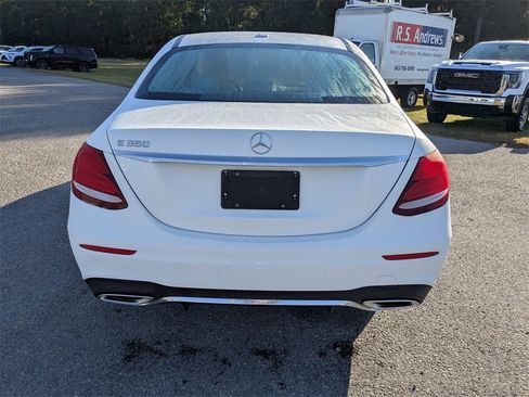 Used 2020 Mercedes-Benz E 350 Sedan image 5