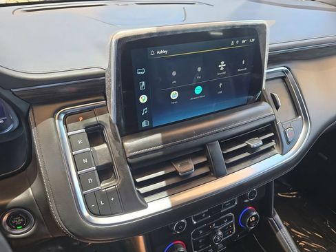 Used 2022 Chevrolet Tahoe Z71 w/ Luxury Package AWD/4WD image 13