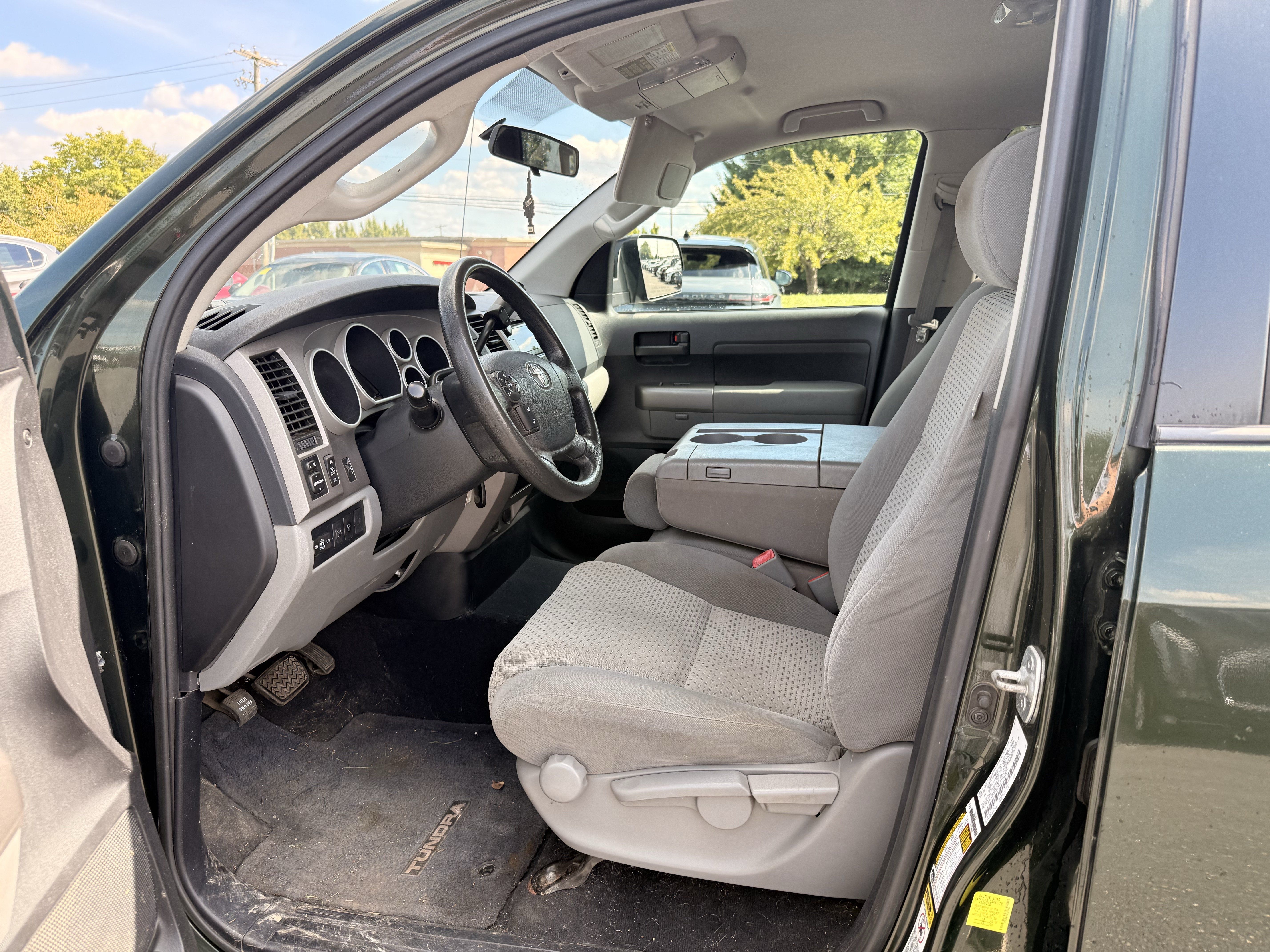 Used 2012 Toyota Tundra 4x4 Double Cab w/ Tow Pkg image 2