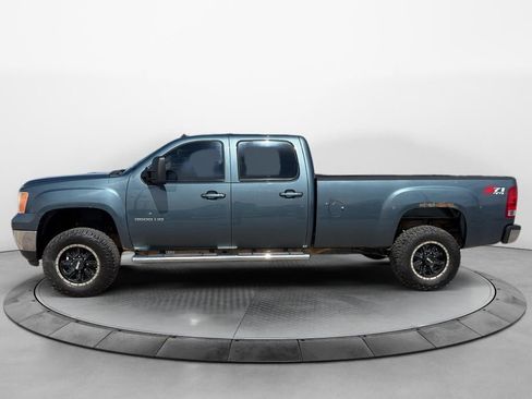 Certified 2014 GMC Sierra 3500 SLT w/ Suspension Package, Off-Road AWD/4WD image 2