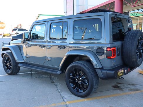 Used 2021 Jeep Wrangler Unlimited Sahara w/ Safety Group image 6