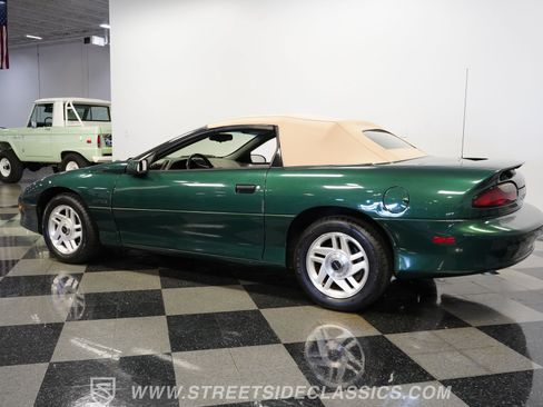 Used 1995 Chevrolet Camaro Z28 RWD image 9