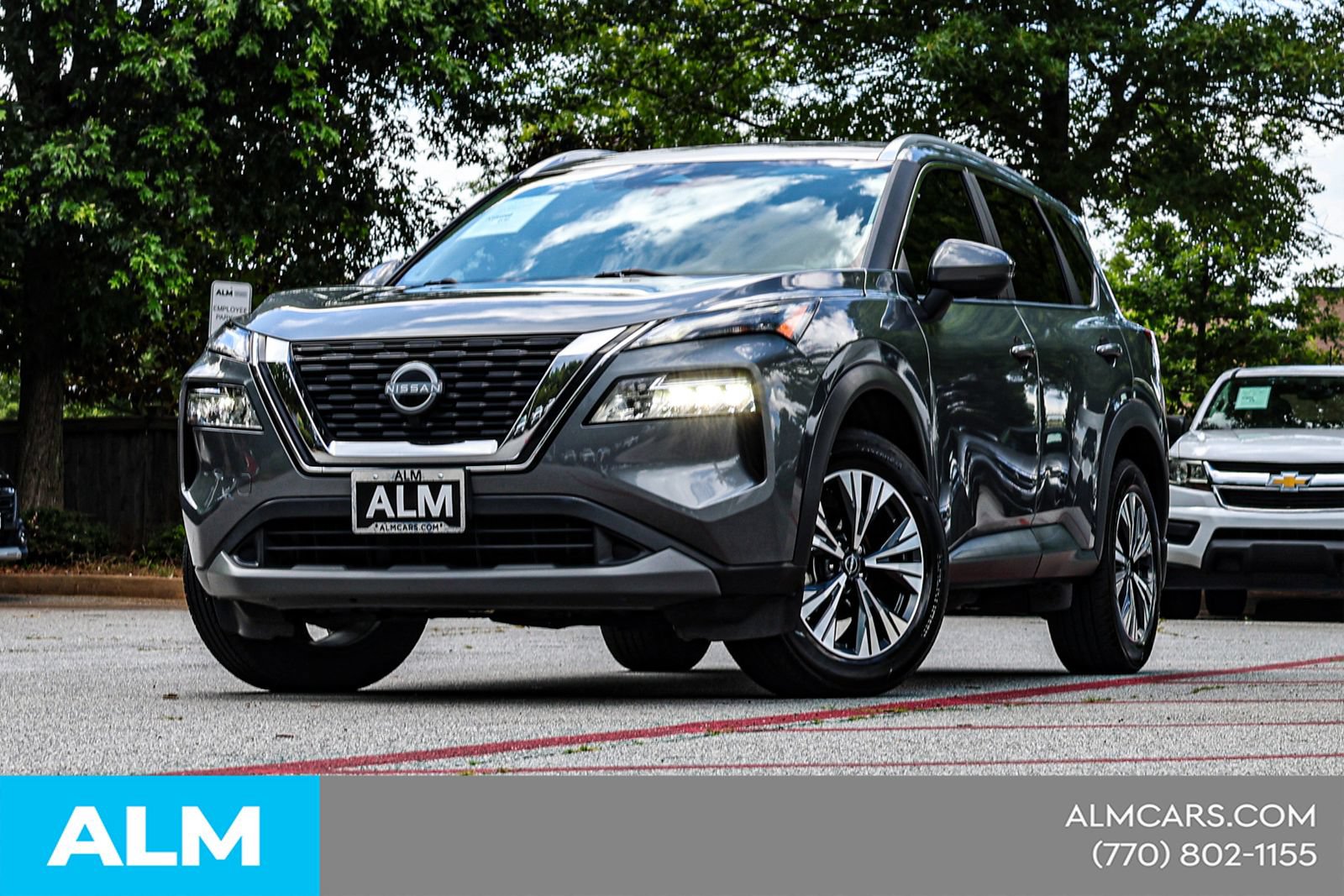 Used 2023 Nissan Rogue SV w/ SV Premium Package FWD image 2