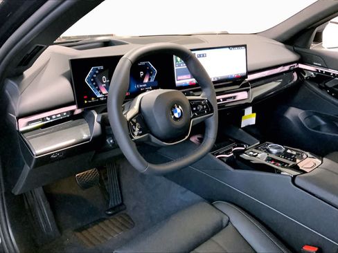 New 2026 BMW 530i xDrive w/ Premium Package AWD/4WD image 8