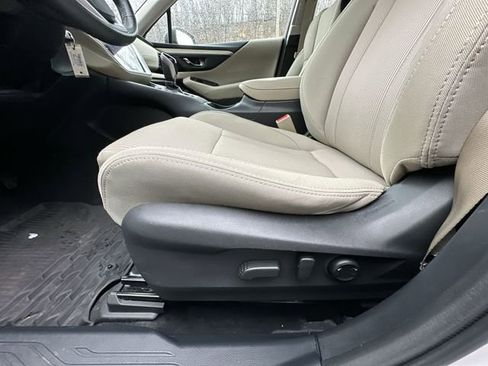 Used 2022 Subaru Legacy Premium image 16