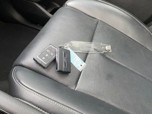 Used 2024 Jeep Grand Cherokee Overland w/ Adv Protech Group III image 32