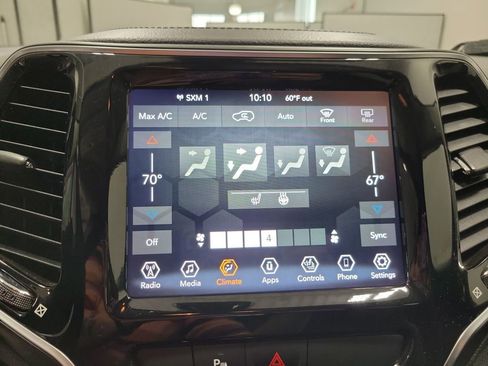 Used 2019 Jeep Cherokee Limited image 47