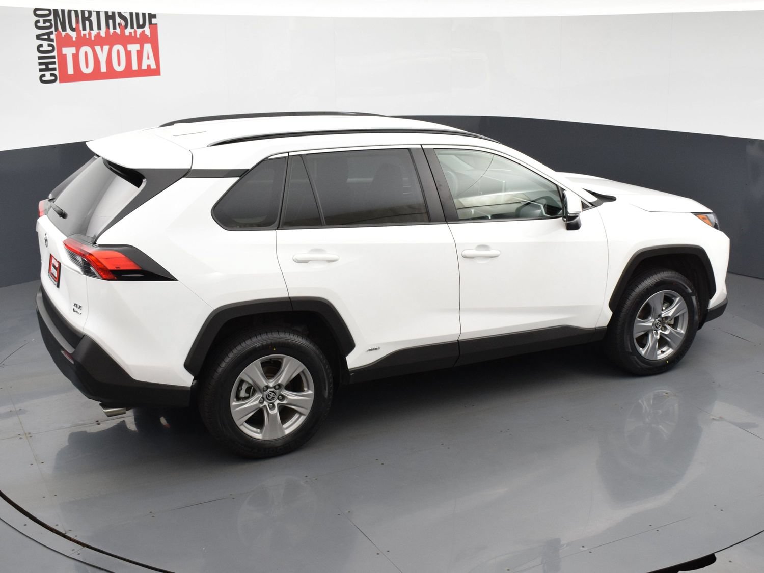 Used 2025 Toyota RAV4 XLE AWD/4WD image 19