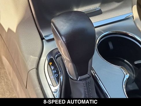 Used 2020 Jeep Grand Cherokee Overland AWD/4WD image 8