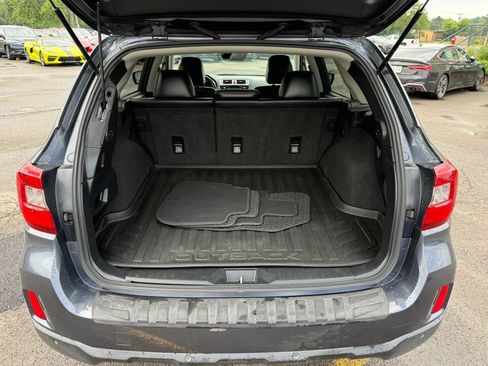 Used 2017 Subaru Outback 2.5i Limited AWD/4WD image 7