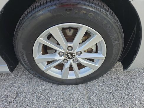 Used 2025 Toyota Camry LE FWD image 13