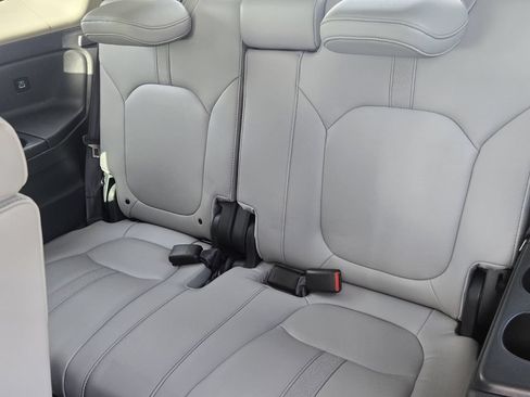 Used 2023 Honda Pilot EX-L image 13