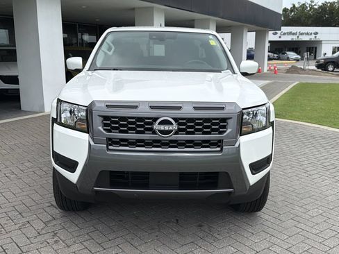 Used 2025 Nissan Frontier SV RWD image 8