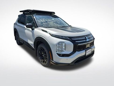 New 2025 Mitsubishi Outlander Trail Edition image 7