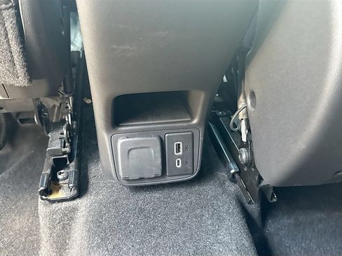 Used 2025 Chevrolet TrailBlazer RS w/ Convenience Package AWD/4WD image 25
