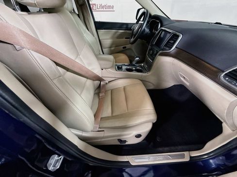 Used 2018 Jeep Grand Cherokee Limited AWD/4WD image 34