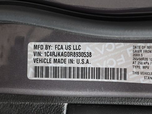 Used 2024 Jeep Grand Cherokee L Altitude AWD/4WD image 37