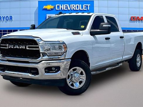 Used 2024 RAM 2500 Tradesman w/ Chrome Appearance Group AWD/4WD image 3
