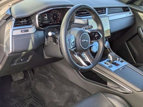 Used 2024 Jaguar F-PACE R-Dynamic S image 13