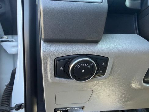 Used 2017 Ford F250 XL w/ Power Equipment Group AWD/4WD image 24
