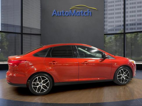 Used 2018 Ford Focus SEL FWD image 12