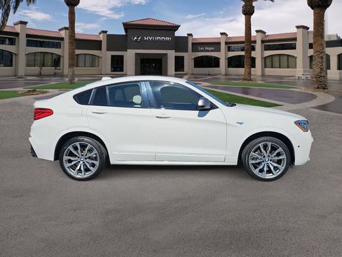 Used 2017 BMW X4 M40i image 9